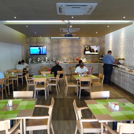 Weston Suites Hotel Santo Domingo Exterior foto