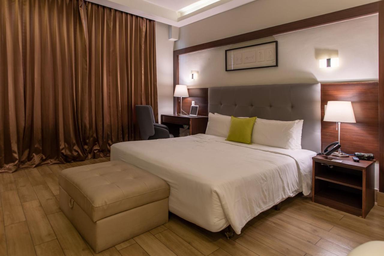 Weston Suites Hotel Santo Domingo Exterior foto